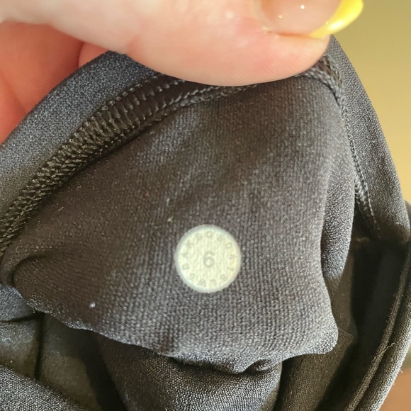 Black Lululemon leggings with cutout design - Picture 2 of 6